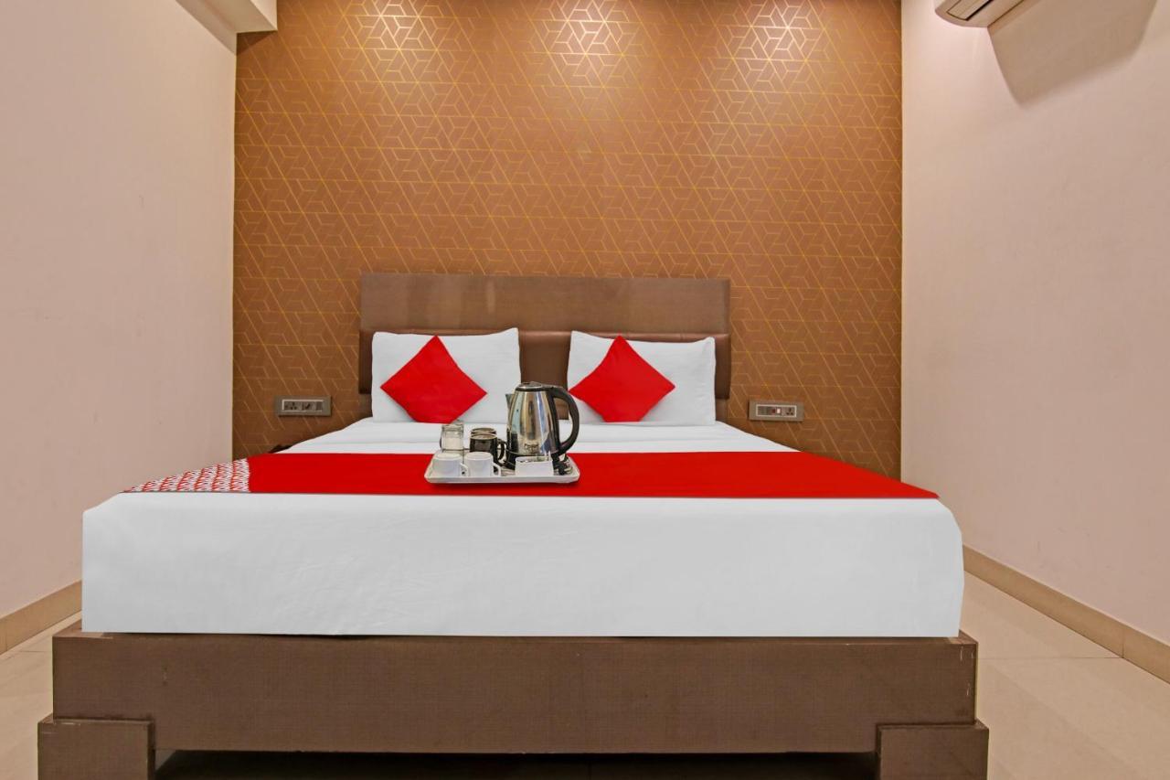 Hotel 19 West New Delhi Bagian luar foto