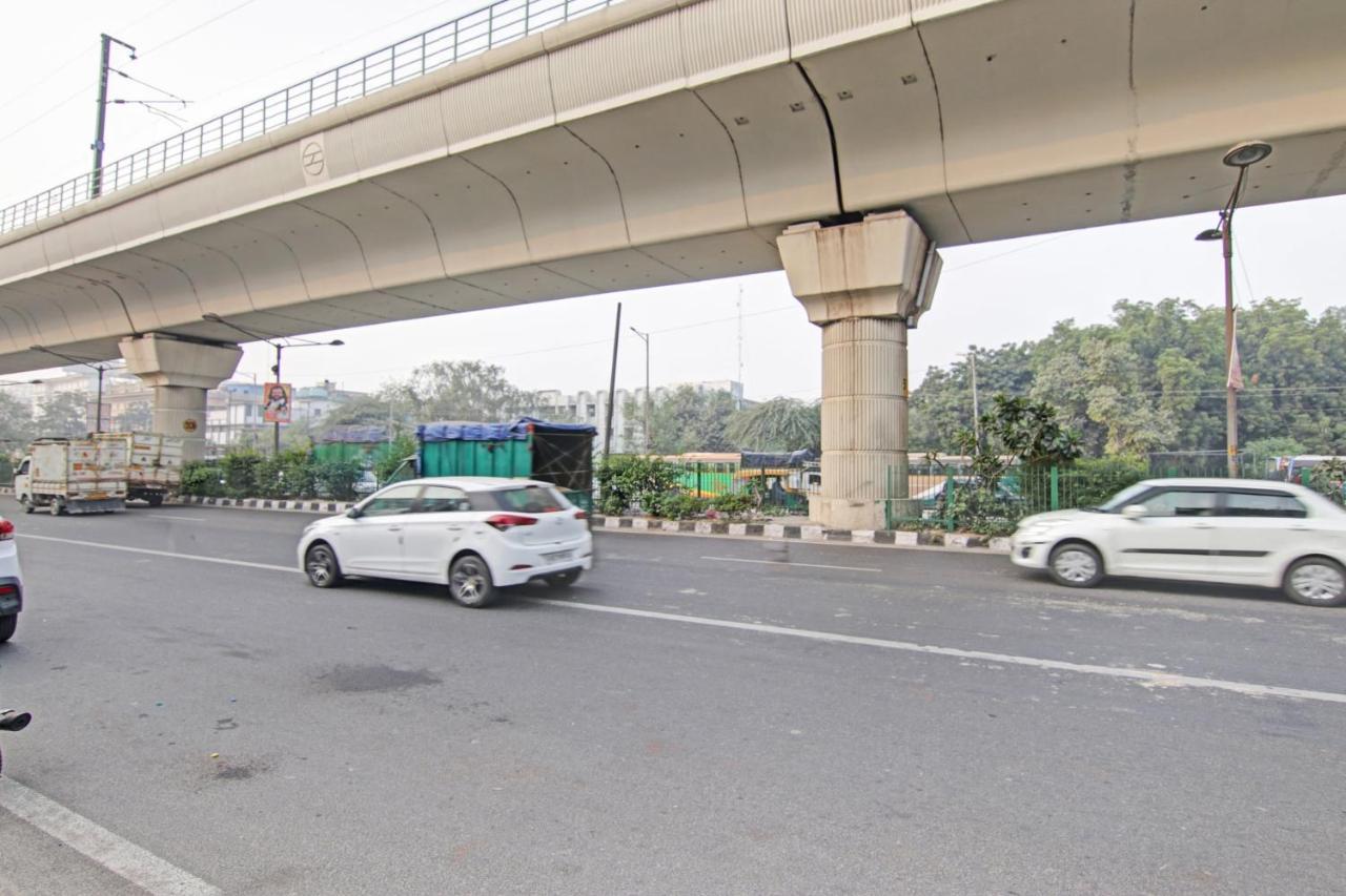 Hotel 19 West New Delhi Bagian luar foto