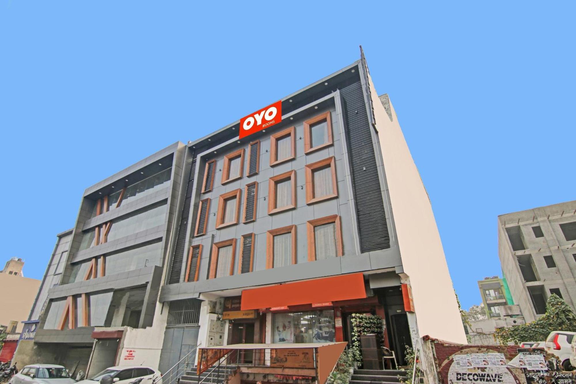 Hotel 19 West New Delhi Bagian luar foto